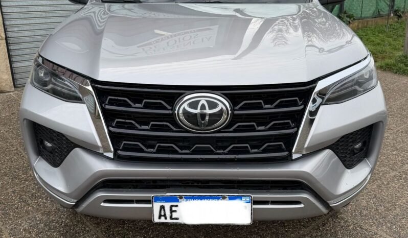 TOYOTA HILUX SW4 SRX AT 2.8 4X4 AT MT21 AÑO 2020 full