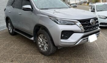 TOYOTA HILUX SW4 SRX AT 2.8 4X4 AT MT21 AÑO 2020 full