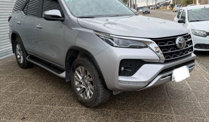TOYOTA HILUX SW4 SRX AT 2.8 4X4 AT MT21 AÑO 2020 full