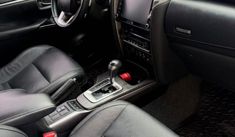 TOYOTA HILUX SW4 SRX AT 2.8 4X4 AT MT21 AÑO 2020 full