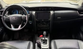 TOYOTA HILUX SW4 SRX AT 2.8 4X4 AT MT21 AÑO 2020 full