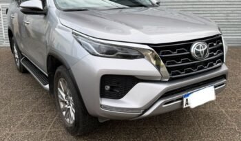 TOYOTA HILUX SW4 SRX AT 2.8 4X4 AT MT21 AÑO 2020 full