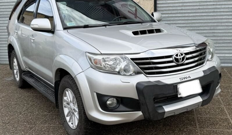 TOYOTA HILUX SW4 SRV 3.0 4X4 AT 7AS 2013 full