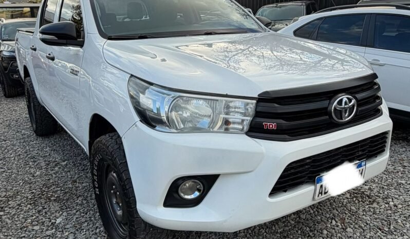 TOYOTA HILUX DX 2.4 4X4 DC MT 2017 full