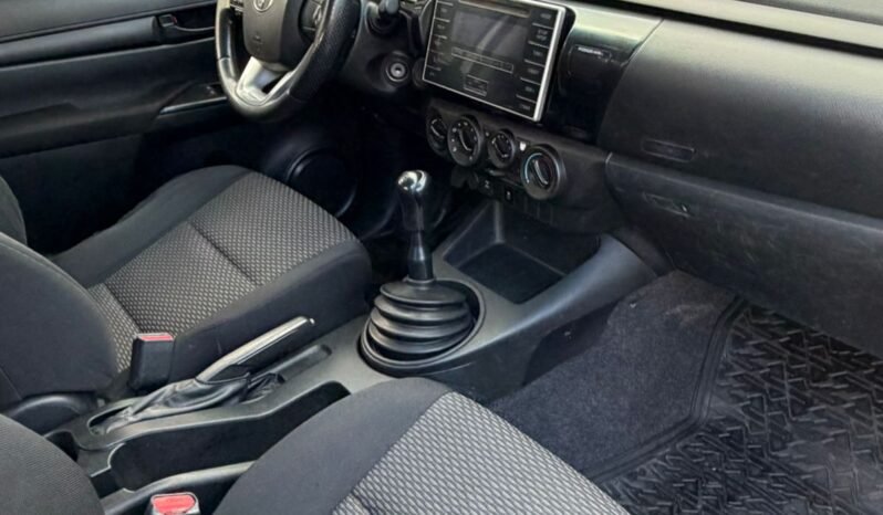 TOYOTA HILUX DX 2.4 4X4 DC MT 2017 full