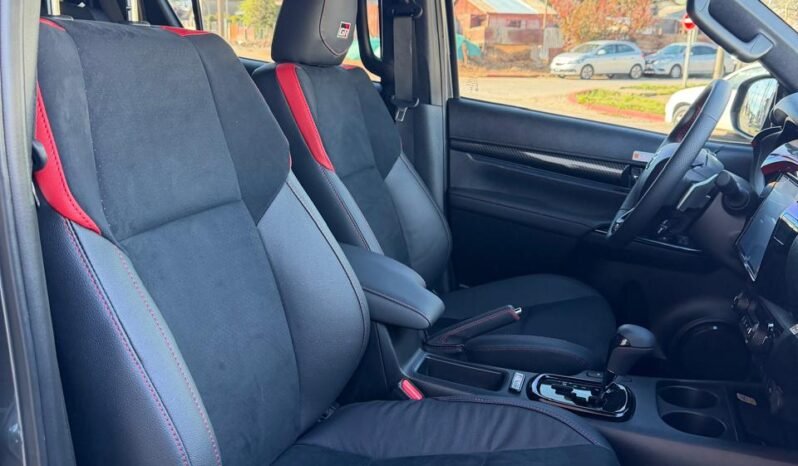 TOYOTA HILUX GR-SPORT IV 2.8 4X4 AT 2026 0KM full