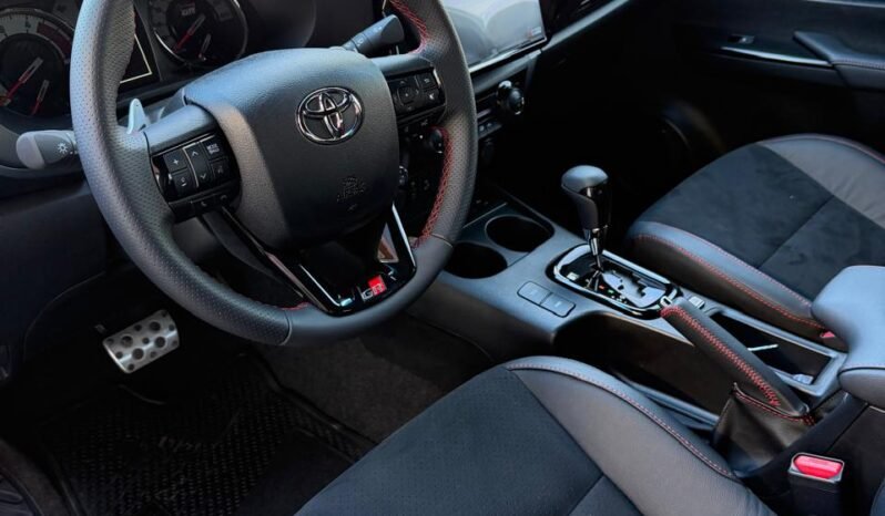 TOYOTA HILUX GR-SPORT IV 2.8 4X4 AT 2026 0KM full