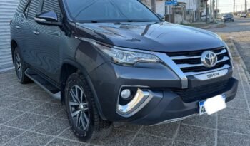 TOYOTA HILUX SW4 SRX 2.8 4X4 AT 2017 full
