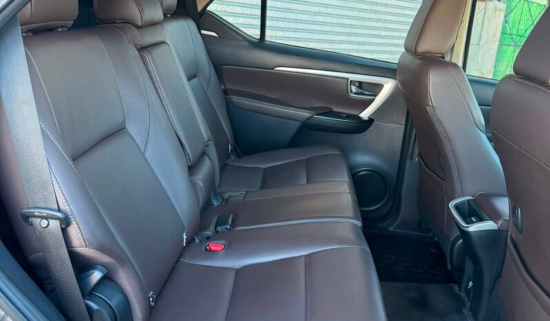 TOYOTA HILUX SW4 SRX 2.8 4X4 AT 2017 full