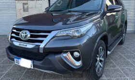 TOYOTA HILUX SW4 SRX 2.8 4X4 AT 2017