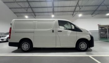 TOYOTA HIACE L1 H1 2.8 AT 2025 full