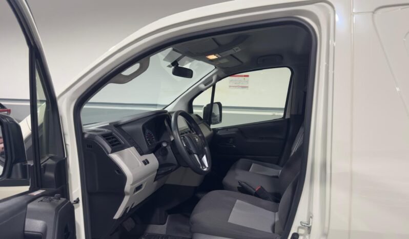 TOYOTA HIACE L1 H1 2.8 AT 2025 full