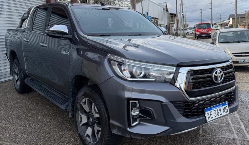 TOYOTA HILUX SRX AT 2.8 4X4 AT 2020 full