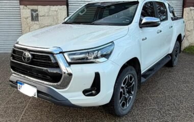 TOYOTA HILUX SRX AT 4X4 2021