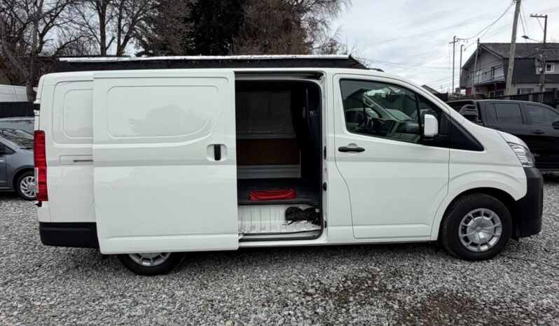 TOYOTA HIACE L1 H1 2.8 AT 2025 full