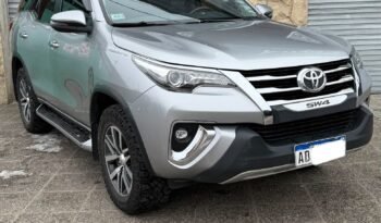 TOYOTA HILUX SW4 SRX AT 2.8 4X4 2018 full