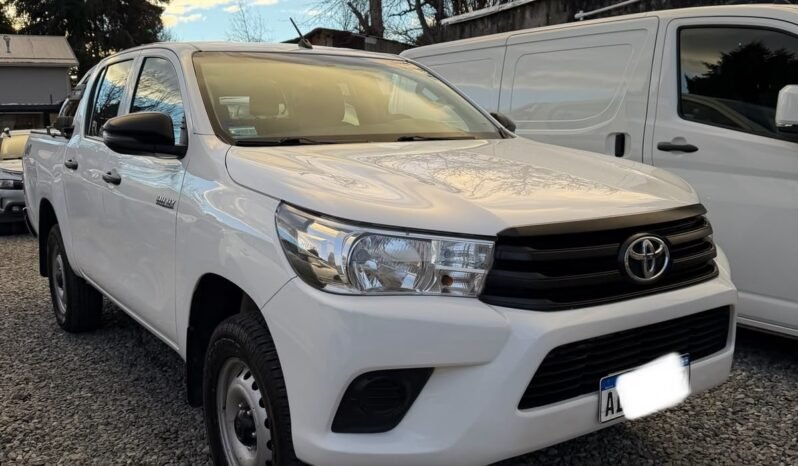 TOYOTA HILUX DX 2.4 4X4 MT 2018 full