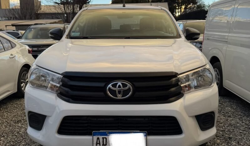 TOYOTA HILUX DX 2.4 4X4 MT 2018 full