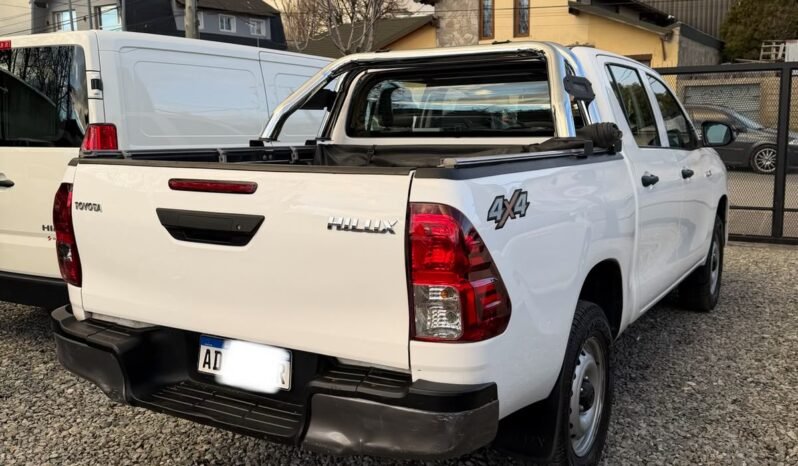 TOYOTA HILUX DX 2.4 4X4 MT 2018 full