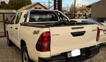 TOYOTA HILUX DX 2.4 4X4 MT 2018 full