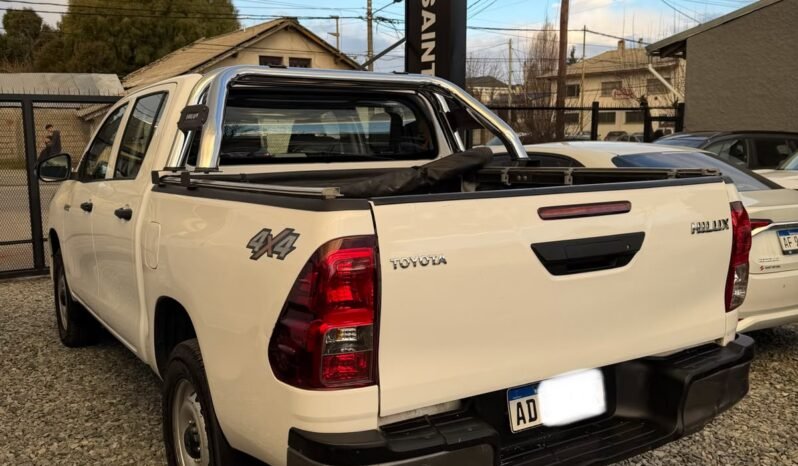 TOYOTA HILUX DX 2.4 4X4 MT 2018 full