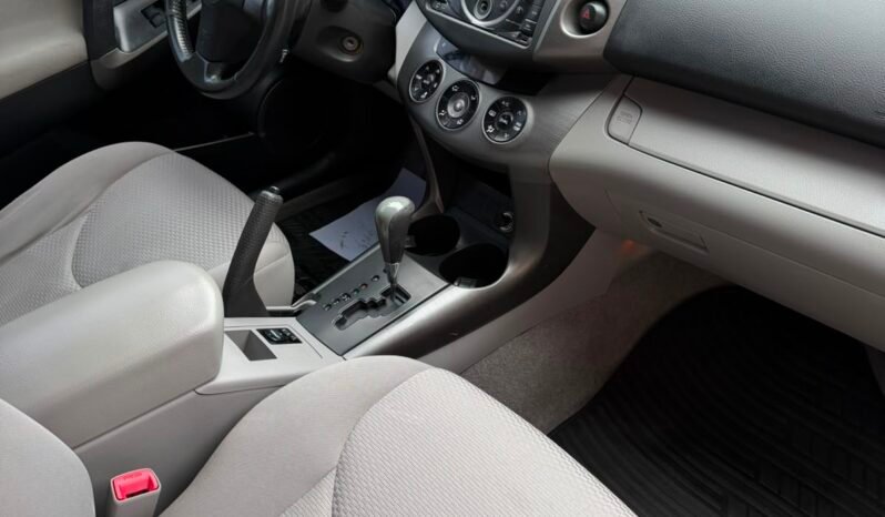 TOYOTA RAV4 2.4 4X4 AT 2013 full