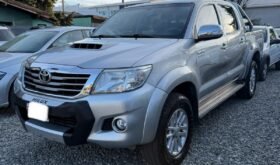 TOYOTA HILUX SRV 3.0 4X4 MT 2015