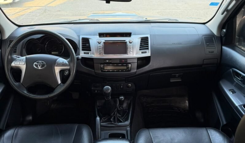 TOYOTA HILUX SRV 3.0 4X4 MT 2015 full