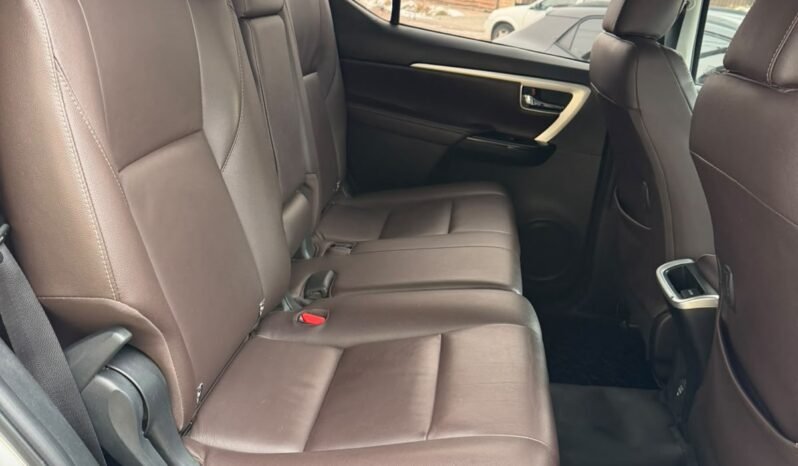 TOYOTA HILUX SW4 SRX AT 4X4 2018 full