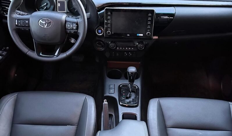 TOYOTA HILUX CONQUEST 2.8 4X4 AT 2023 full