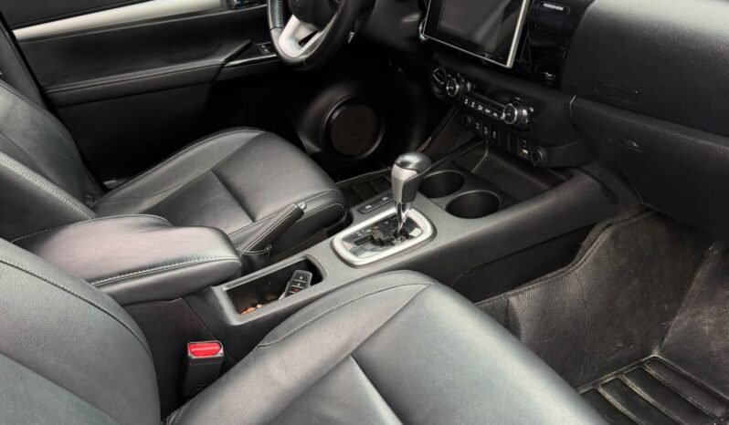 TOYOTA HILUX SRX 2.8 4X4 AT 2018 full