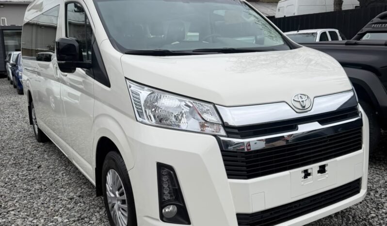 TOYOTA HIACE COMMUTER 2.8 TDI 14+1 0KM full