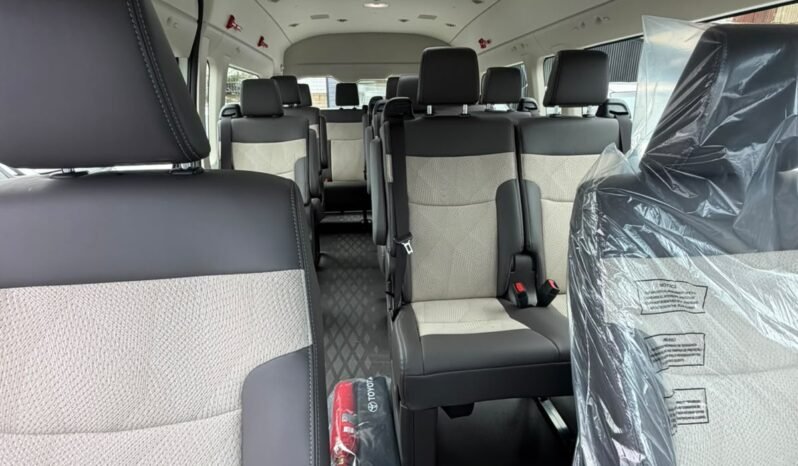 TOYOTA HIACE COMMUTER 2.8 TDI 14+1 0KM full