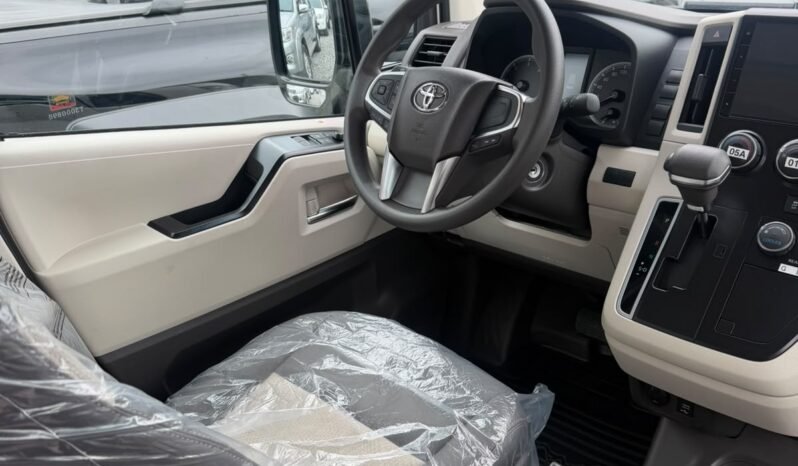 TOYOTA HIACE COMMUTER 2.8 TDI 14+1 0KM full